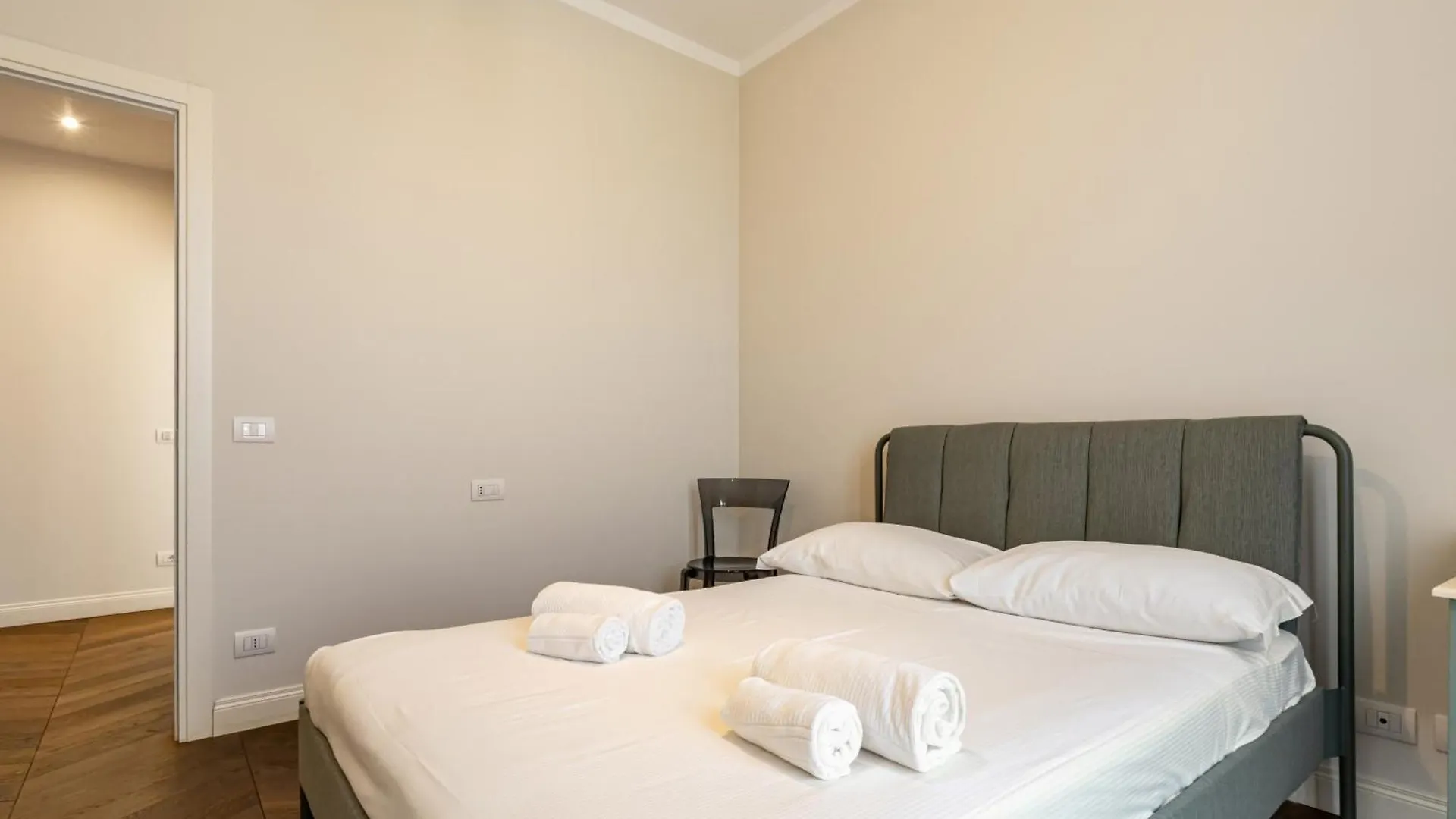 Citta Studi Elegant Huge Apartment Milan Italy